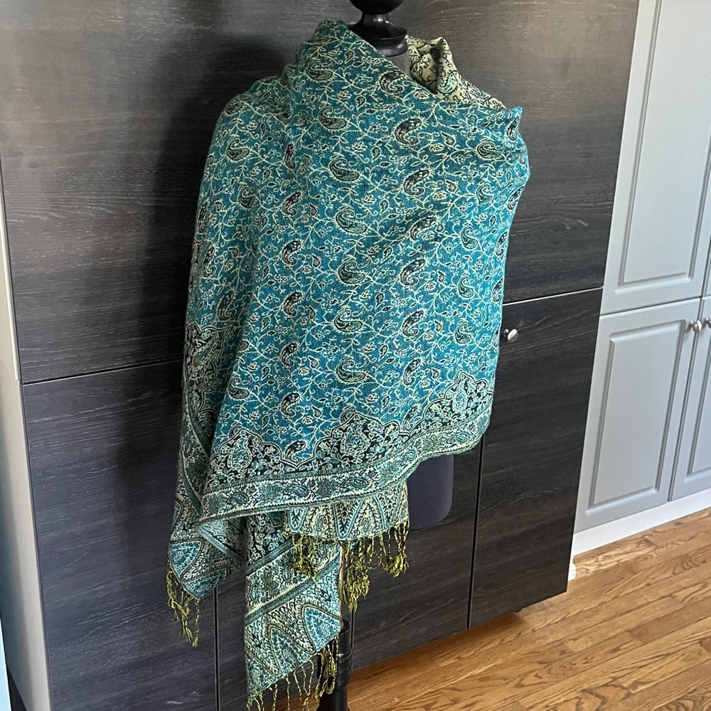 EUC Oversized Teal Turquoise Yellow Pashmina Wrap w Fringe Paisley 2-Ply